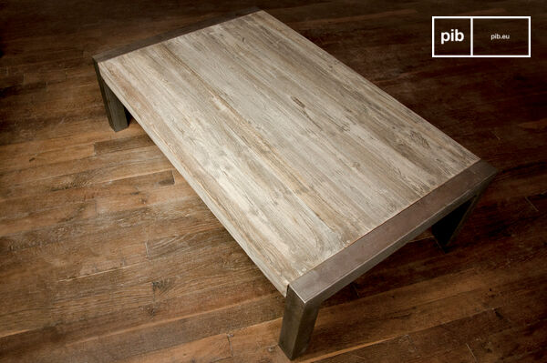 Table particulièrement robuste.