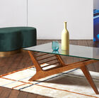 Un design essentiel et radical dans le plus pur style scandinave.