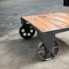 la forme évoque les draisines à bras du début du XXème siècle.