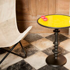 La table d'appoint Alice est un joli meuble qui contribuera à une déco tendance aux accents