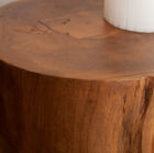 Table d'appoint extrêmement naturelle pour un plus bel effet.