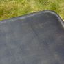 Table pliante 100% métal, légèrement patinée