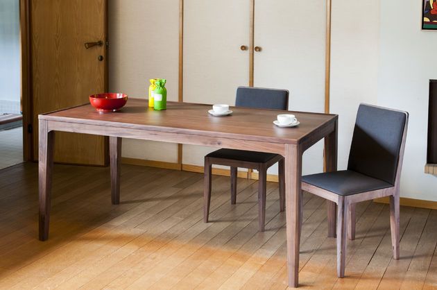 Walnut dining table Hemët