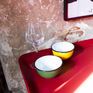 La table Scarlet est une table d'appoint industrielle charmante et pratique