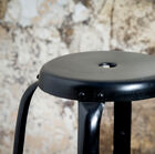 El asiento es redondo, lleno de suavidad.