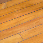 Realizzato con parquet vissut, rimontato a mano.