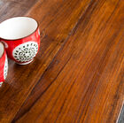 Stupendo piano in legno di teak vecchio, riciclato e verniciato.