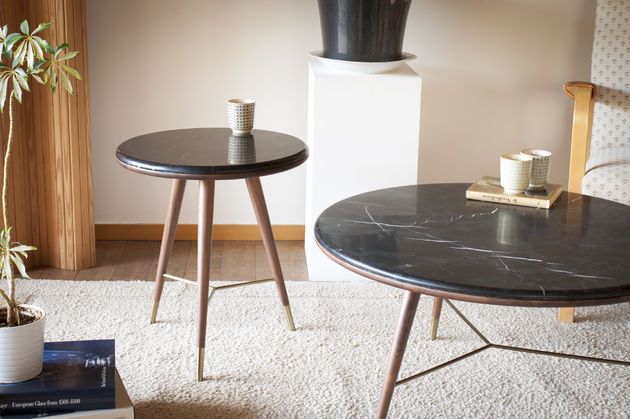 Black marble end table Sivart