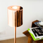 Lampe, die ein schönes, warmes Licht ausstrahlt.