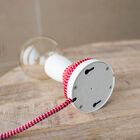 Die Tischlampe NUD ist eine kleine Design Leuchte im skandinavischen Stil