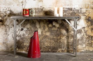 Trémy folding console