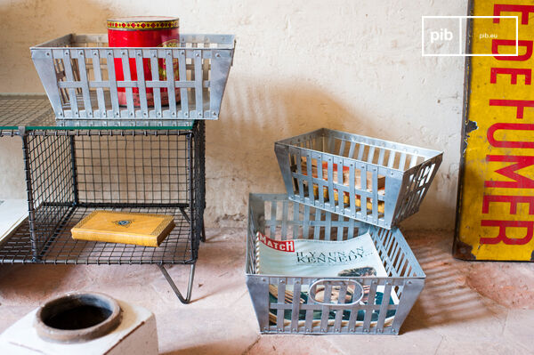 These metal baskets have a beautiful braided finish.