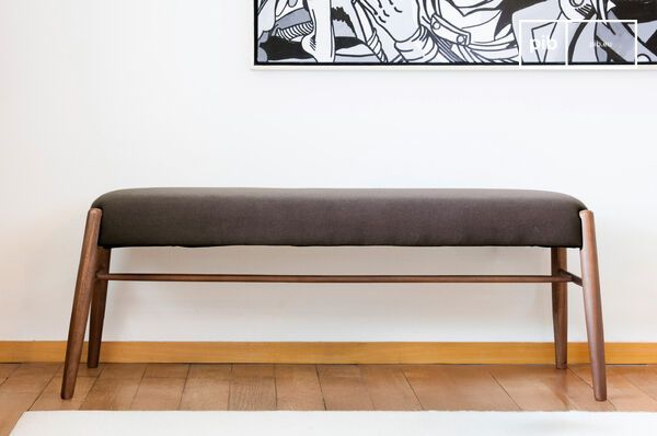 Varnished acacia bench Larssön