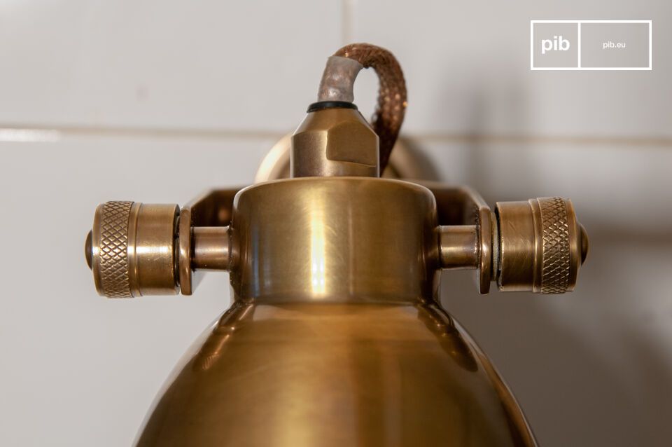Voor iedereen die op zoek is naar een wandlamp die een kamer een originele lichte uitstraling geeft