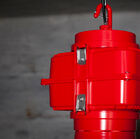 Een grote industriële lamp in XXL-formaat