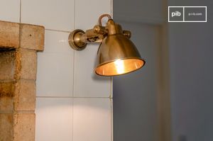 Aged brass wall sconce Bistrot