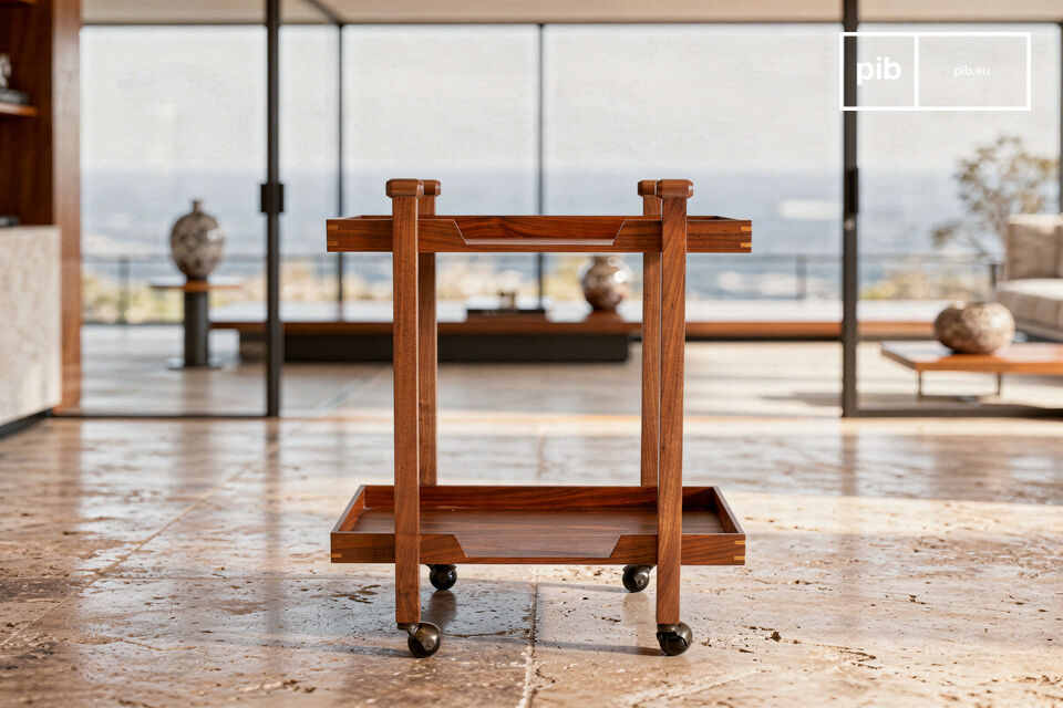 Dit 75 cm hoge bijzettafeltje heeft een strak design waarbij elk structureel detail bijdraagt aan de