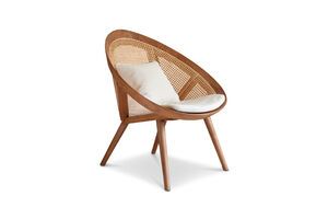 Honey oak-colored solid ash armchair with wicker Cocon