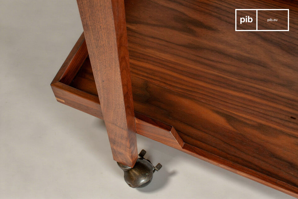 Its silhouette eschews artifice to highlight the clarity of a design built to last