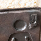 Dieses WC-Zeichen aus Bronze kann ebenfalls an öffentlichen Plätzen angebracht werden