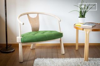 Three-legged armchair Wellinfield
