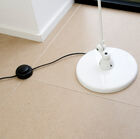 Its heavy base of 25cm in diameter ensures good stability.