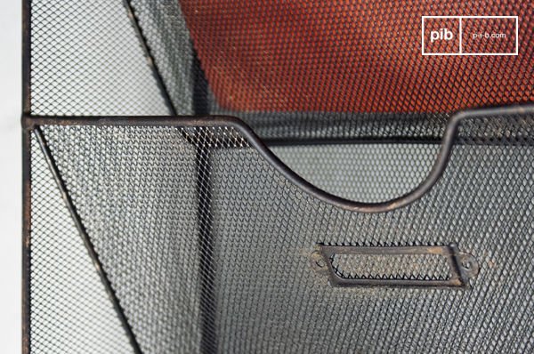 Compartments with clean lines.