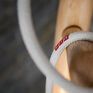 De trendy witte NUD-lamp voorziet elke kamer van helder lichter