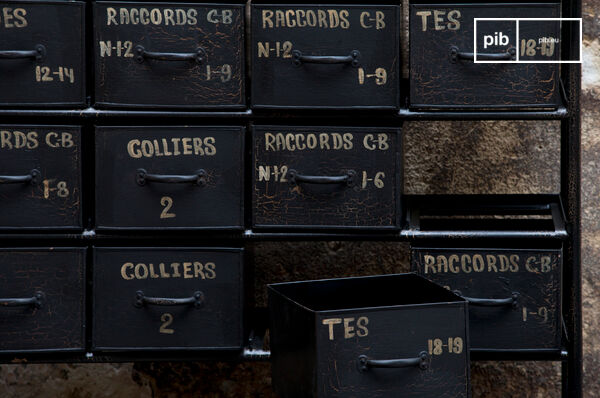 The drawers are removable for a convenient modular design.