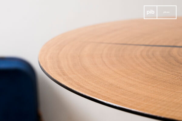 De afwerking van het dienblad is fijn afgerond.