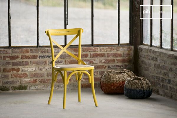 Yellow bistro chair Pampelune